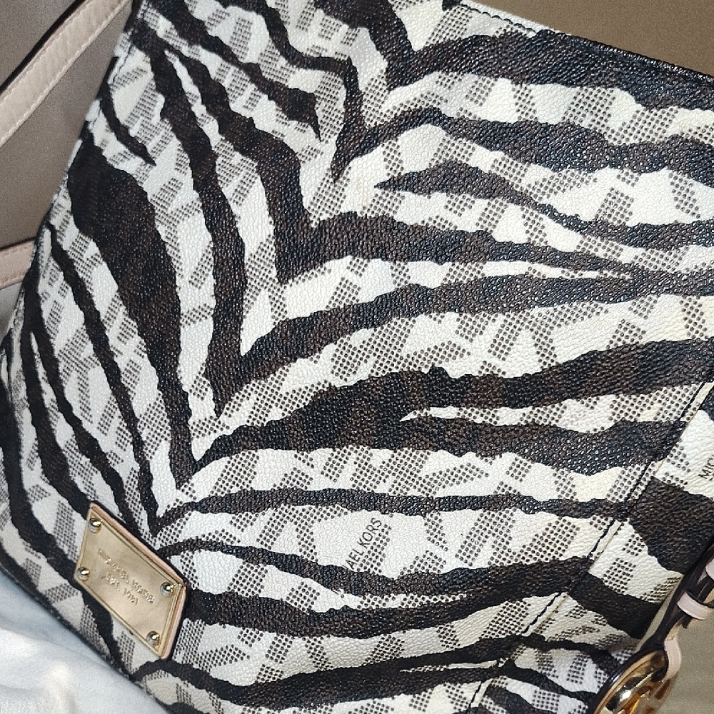 Michael Kors Black and White Zebra Crossbody Bag - Picture 5 of 9